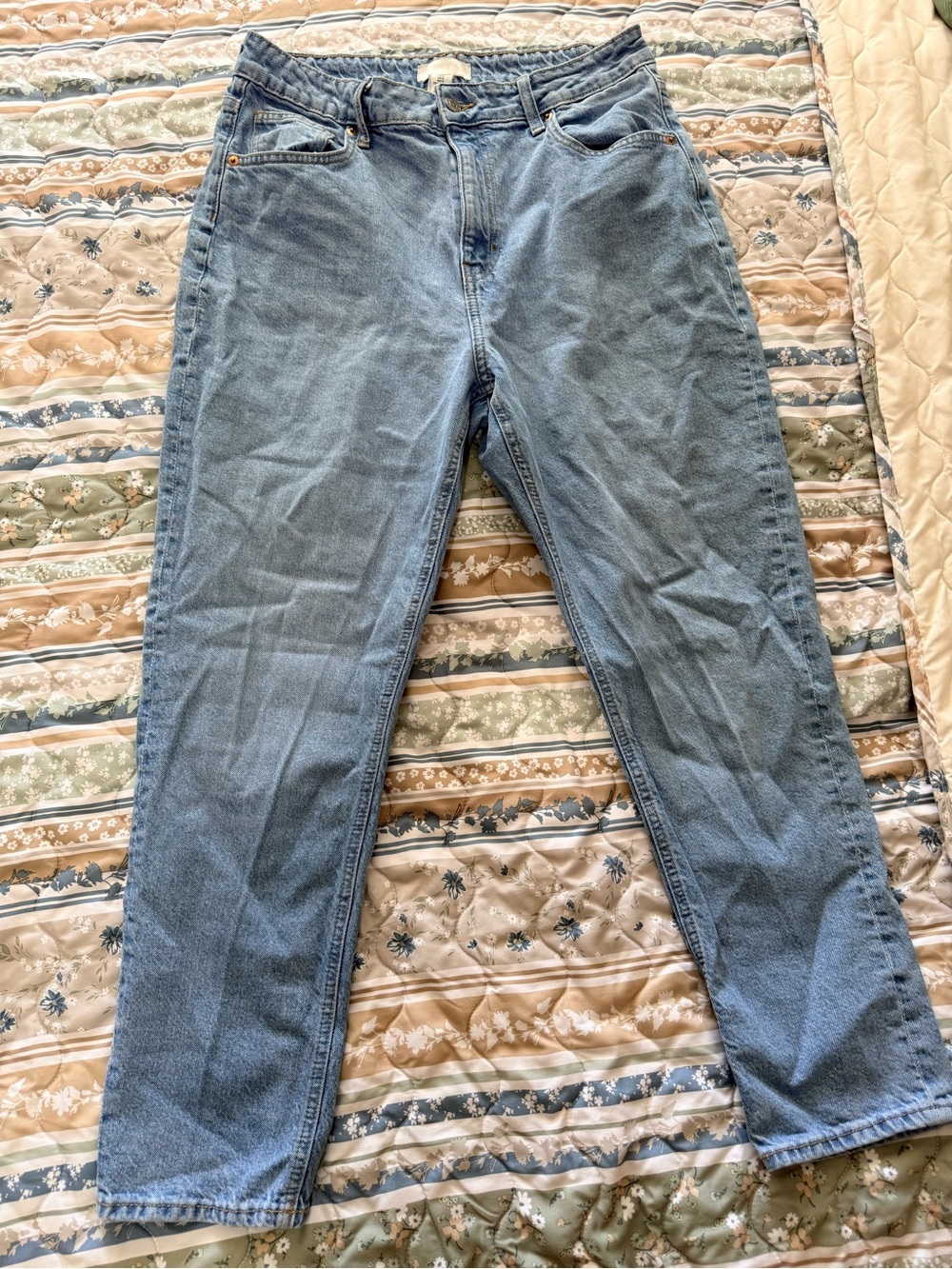H&M Light Wash High-Rise Straight Leg Jeans